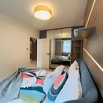 Karzo Lu 203 Free Garage * 布达佩斯