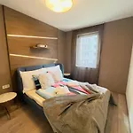Karzo Lu 203 Free Garage 布达佩斯