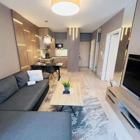 Karzo Lu 203 Free Garage * 布达佩斯