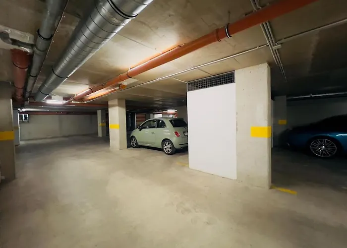 Karzo Lu 203 Free Garage Apartment
