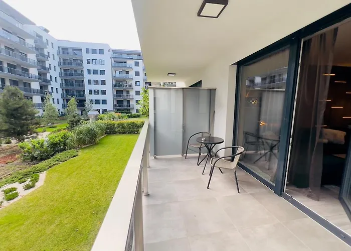 Karzo Lu 203 Free Garage Apartment *